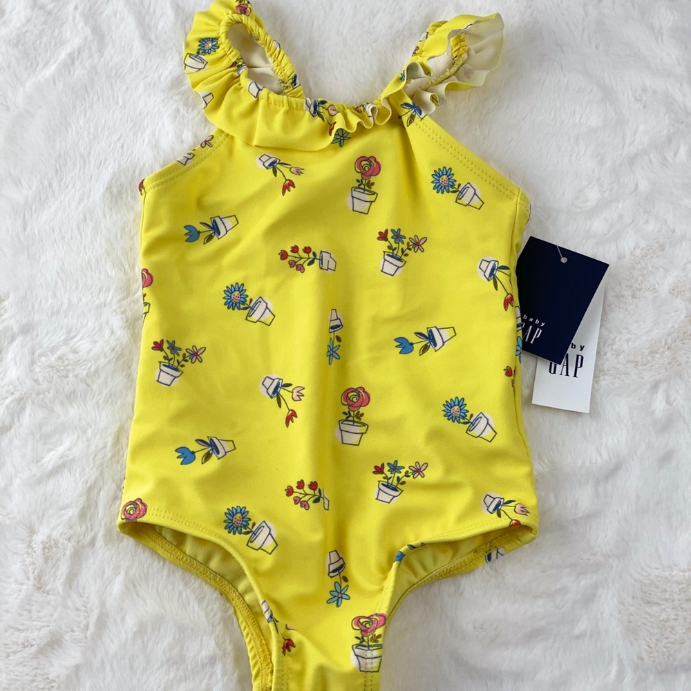 (NWT) BabyGap swimsuit